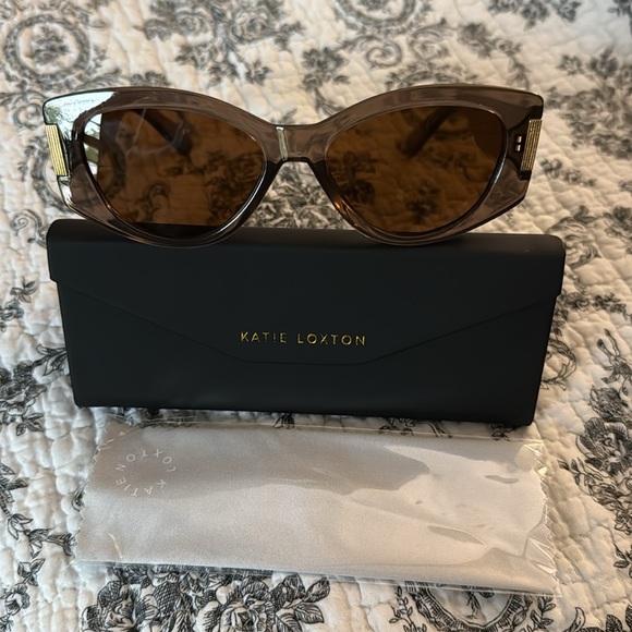 KATIE LOXTON - RIMINI SUNGLASSES - TRANSPARENT MINK - Picture 6 of 11